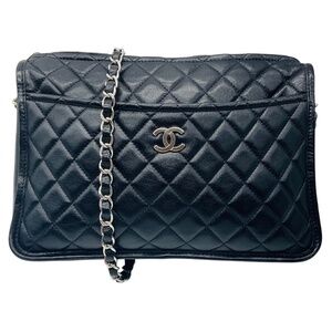 CHANEL BLACK / SILVER HARDWARE CC LOGO QUILTED AGED CALFSKIN LEATHER SHOULDER BA